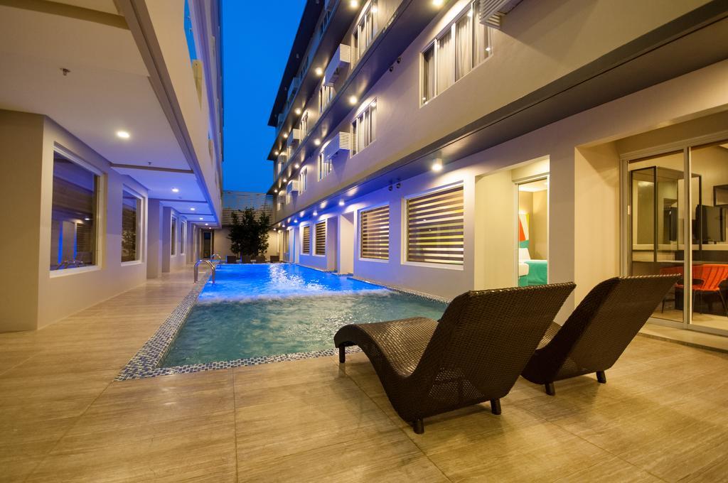 Boracay Uptown Hotel Balabag  Exterior photo